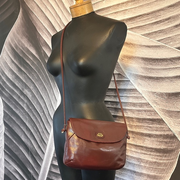 Vintage Etienne Aigner Oxblood Bag Crossbody 70s 80s Leather Snap Close - Picture 1 of 16
